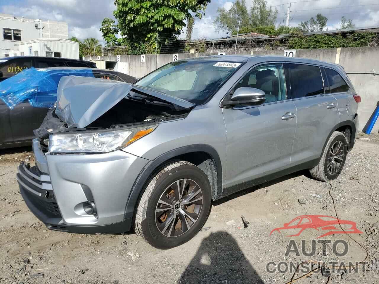 TOYOTA HIGHLANDER 2019 - 5TDZARFH1KS061556