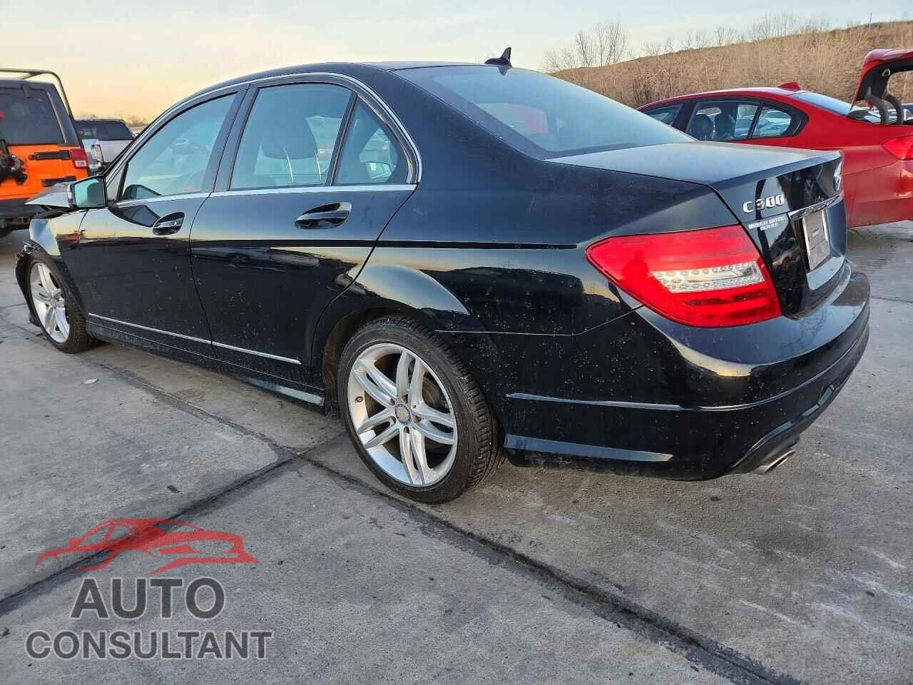 MERCEDES-BENZ C-CLASS 2012 - WDDGF8BB4CR207975