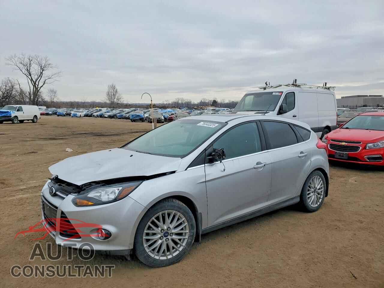 FORD FOCUS 2014 - 1FADP3N28EL299810