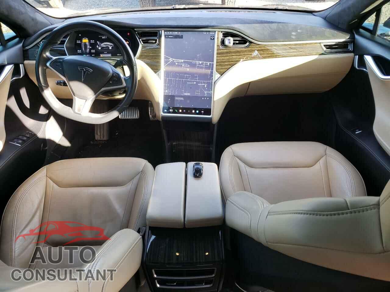 TESLA MODEL S 2015 - 5YJSA1E22FF110824