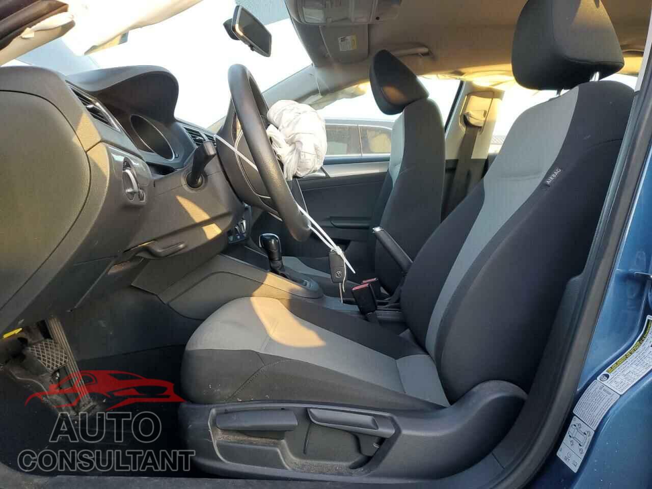 VOLKSWAGEN JETTA 2017 - 3VW2B7AJ9HM207625