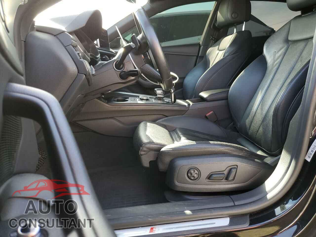 AUDI A5 2018 - WAUENCF57JA112332