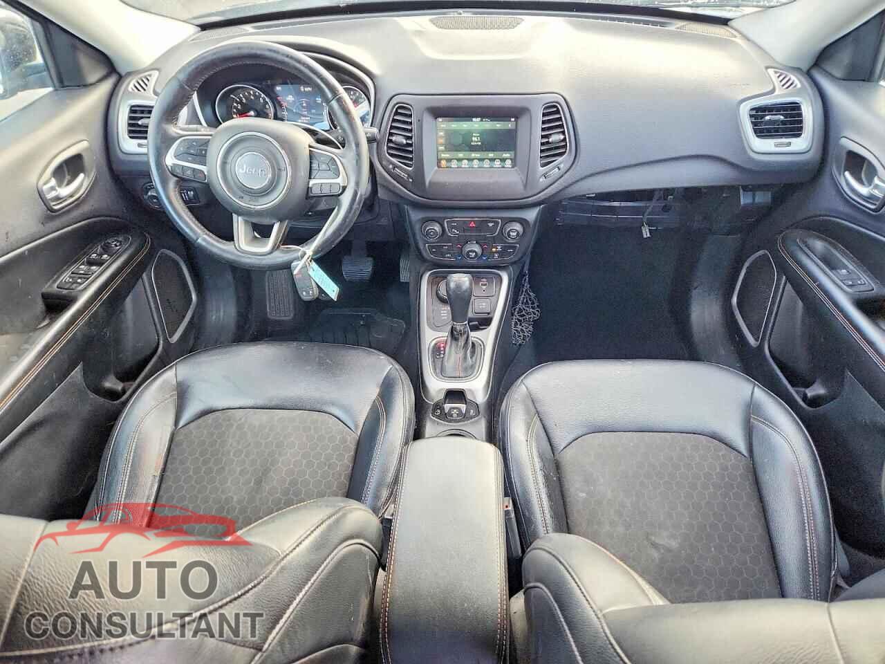 JEEP COMPASS 2017 - 3C4NJDBB0HT640703