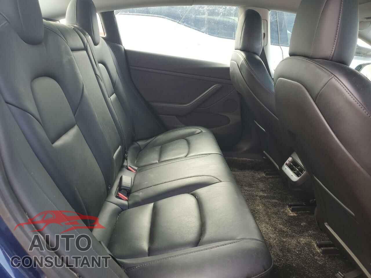 TESLA MODEL 3 2021 - 5YJ3E1EA0MF990757