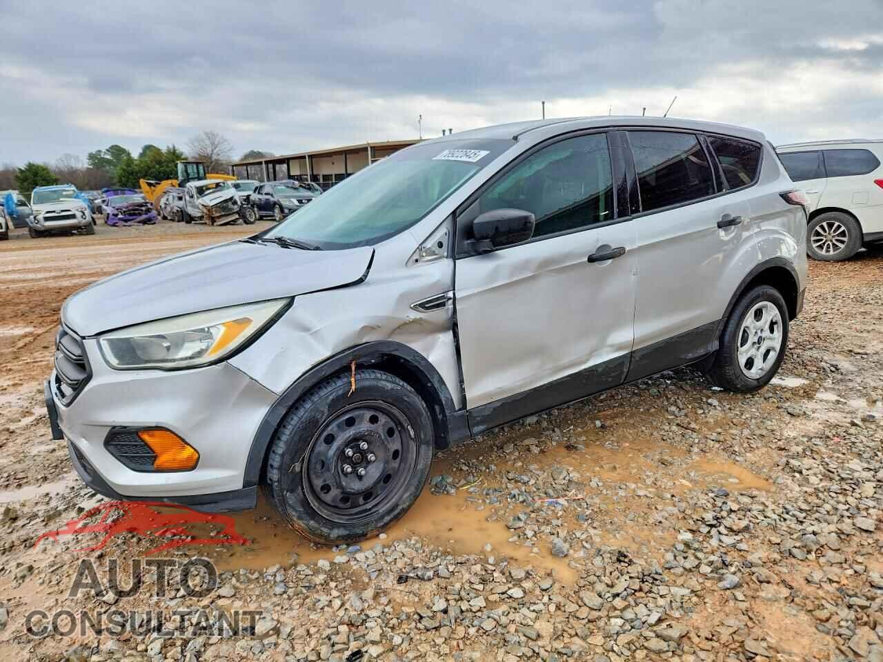 FORD ESCAPE 2017 - 1FMCU0F72HUC00805
