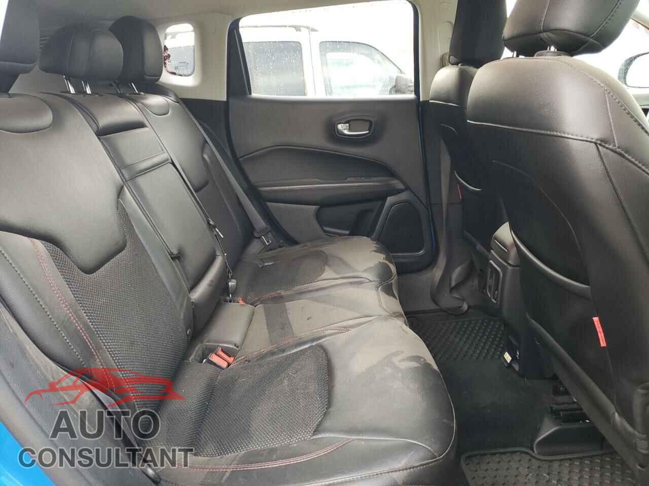 JEEP COMPASS 2018 - 3C4NJDDB1JT320888