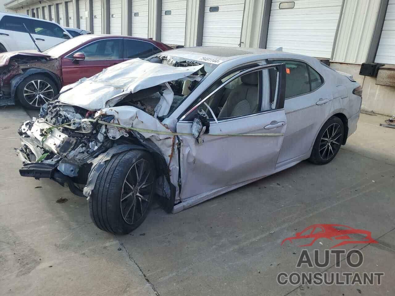 TOYOTA CAMRY 2022 - 4T1T11AK1NU044035
