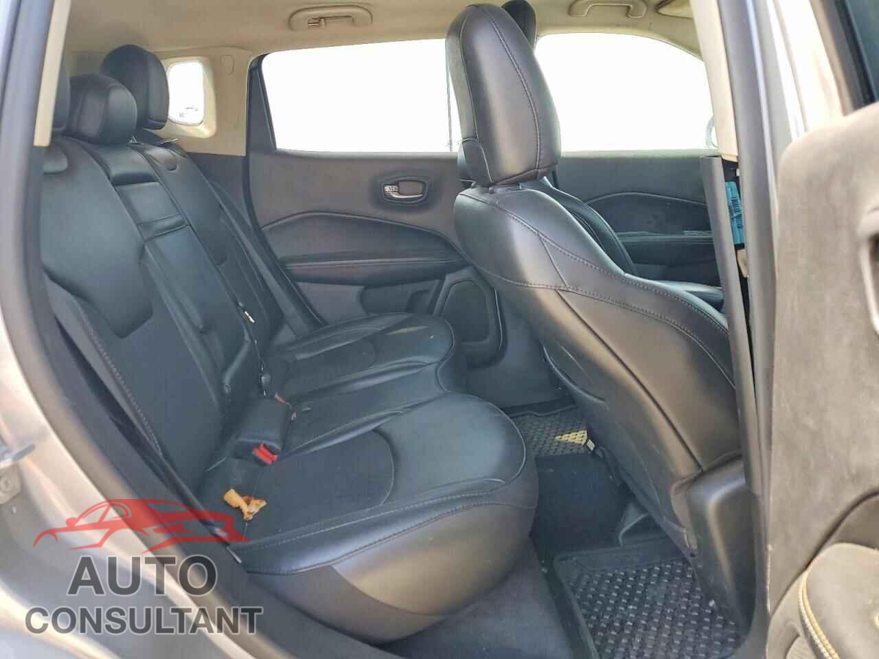 JEEP COMPASS 2019 - 3C4NJDBB0KT835921