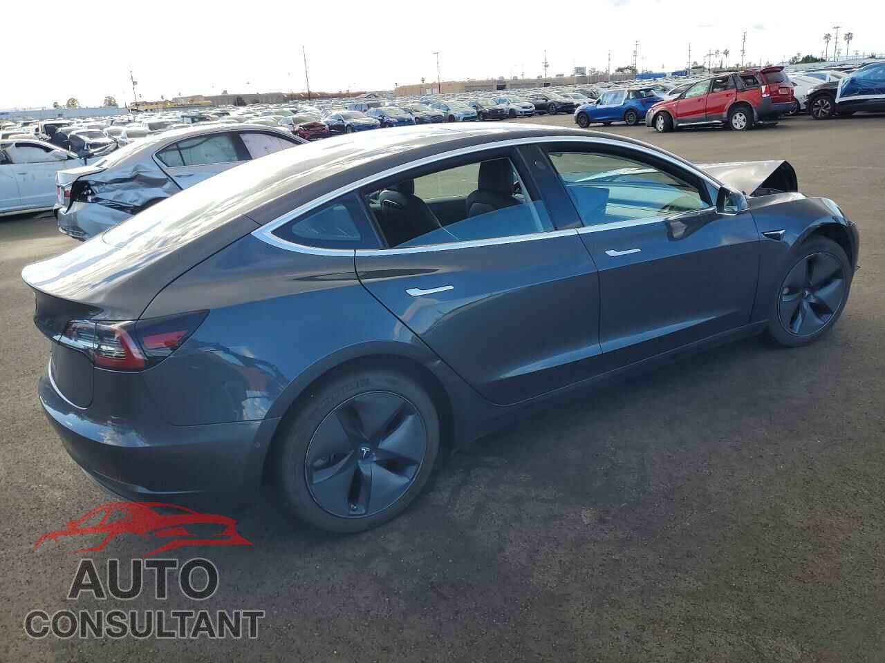 TESLA MODEL 3 2018 - 5YJ3E1EA8JF077689