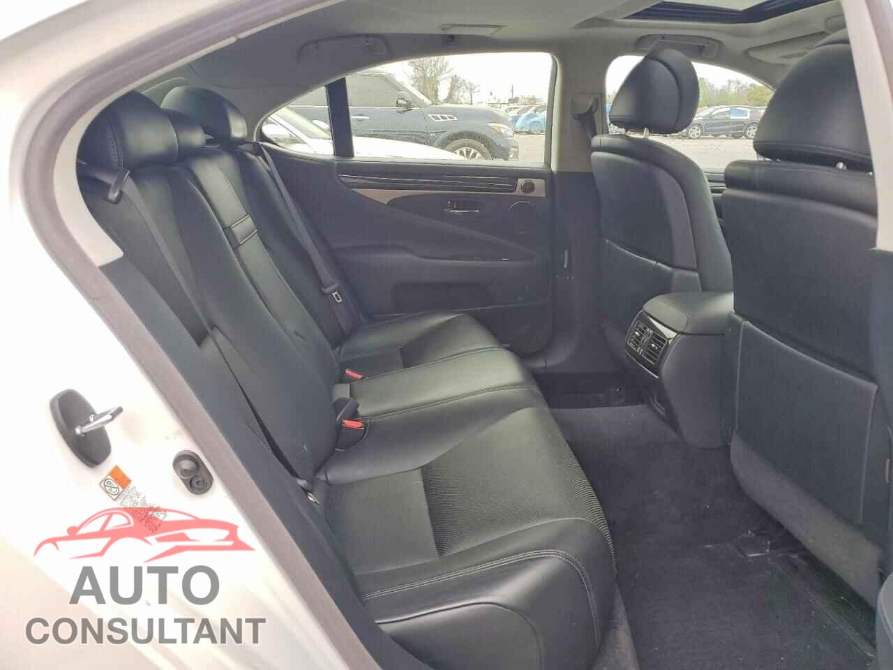 LEXUS LS 460 2015 - JTHCL5EF2F5024776