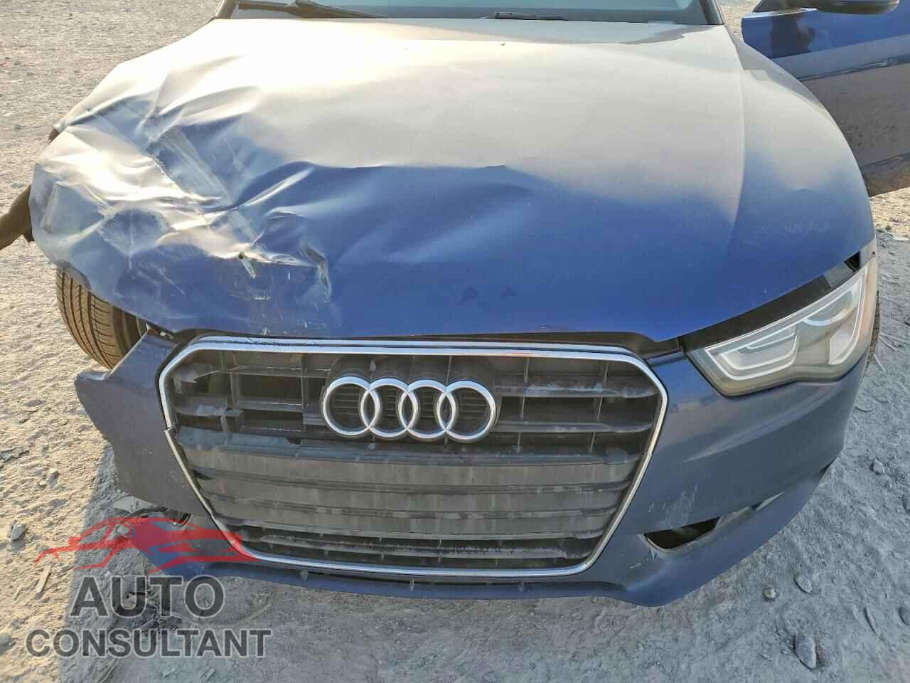 AUDI A 5 2013 - WAULFAFR9DA023619