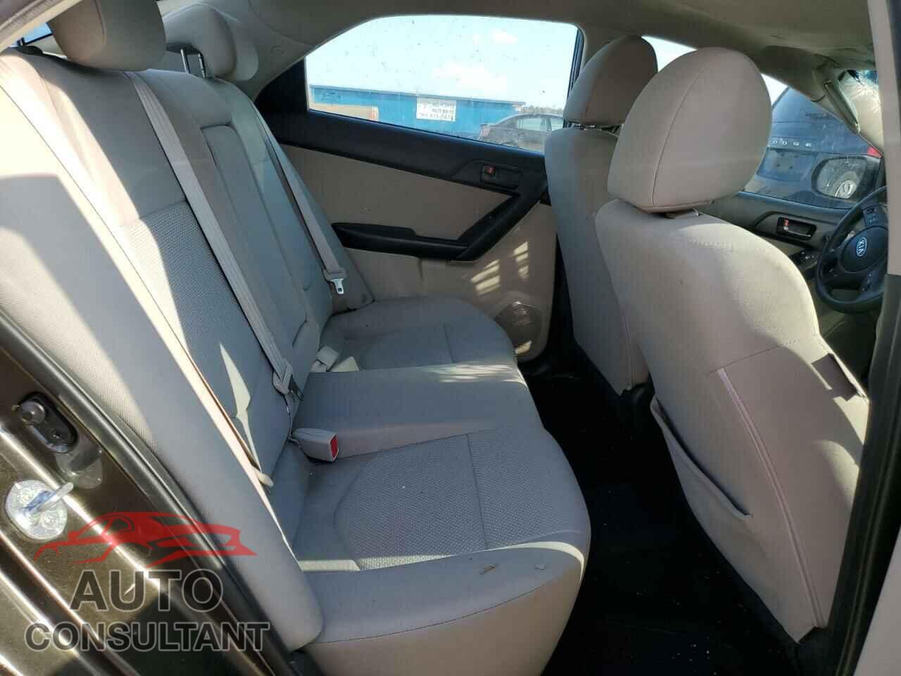 KIA FORTE 2011 - KNAFU4A27B5359001
