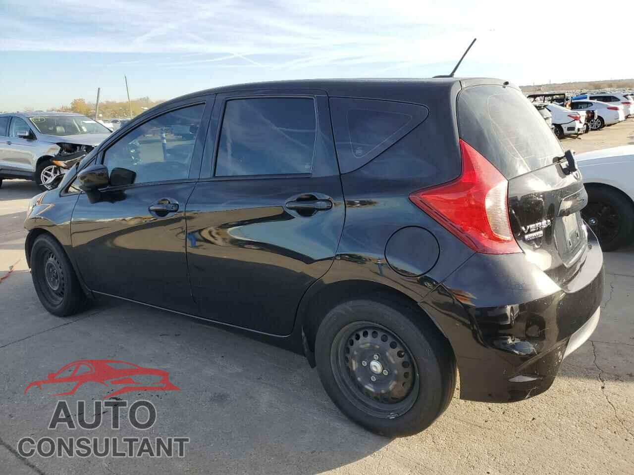 NISSAN VERSA 2018 - 3N1CE2CP7JL352695