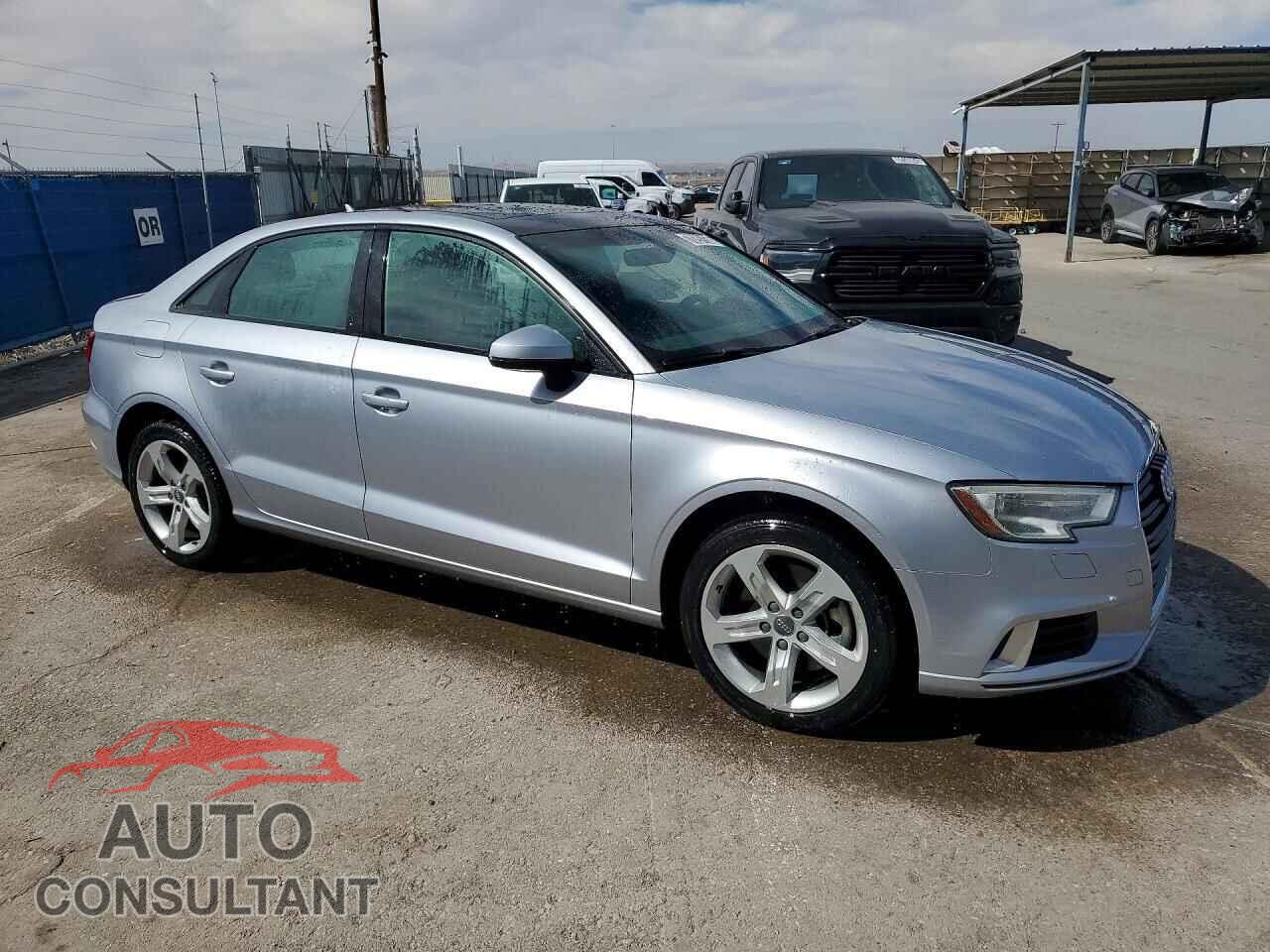 AUDI A3 2018 - WAUAUGFF9J1027512