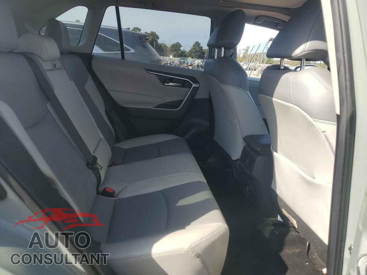 TOYOTA RAV4 2019 - JTMC1RFV5KD037476
