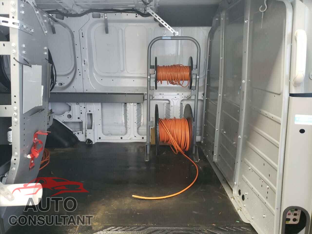 FORD TRANSIT 2018 - 1FTYE1ZM5JKA76187