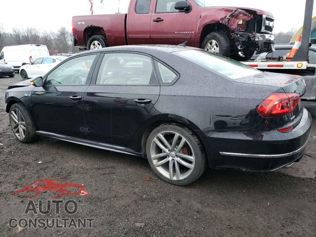 VOLKSWAGEN PASSAT 2018 - 1VWAA7A35JC044480