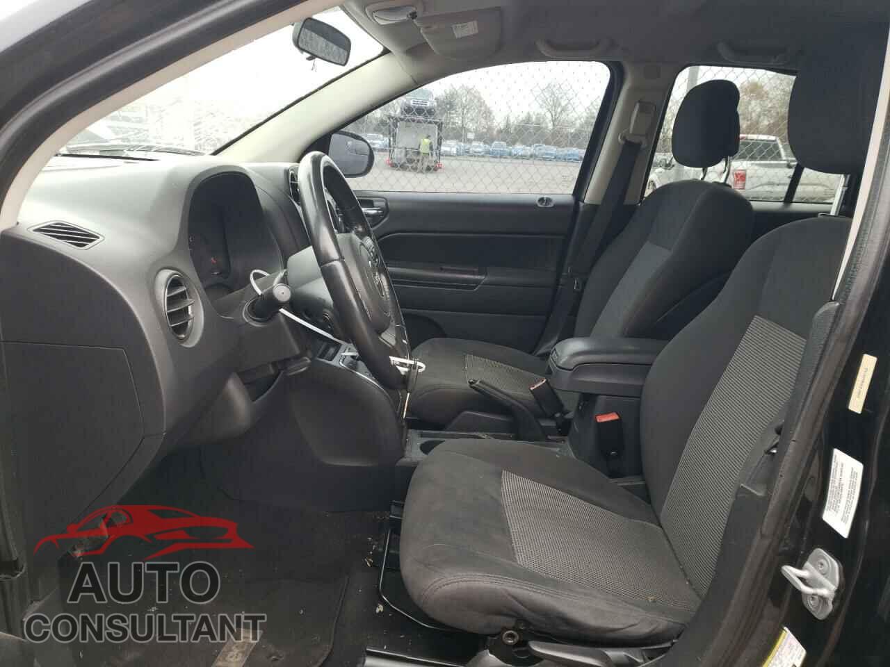 JEEP COMPASS 2011 - 1J4NF1FB5BD207153