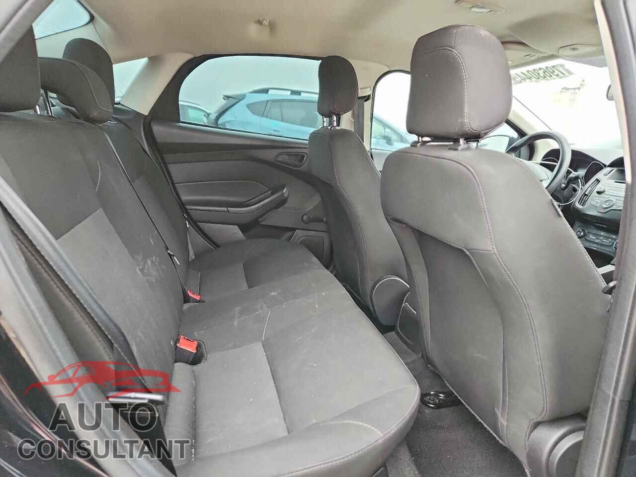 FORD FOCUS 2017 - 1FADP3E29HL263337