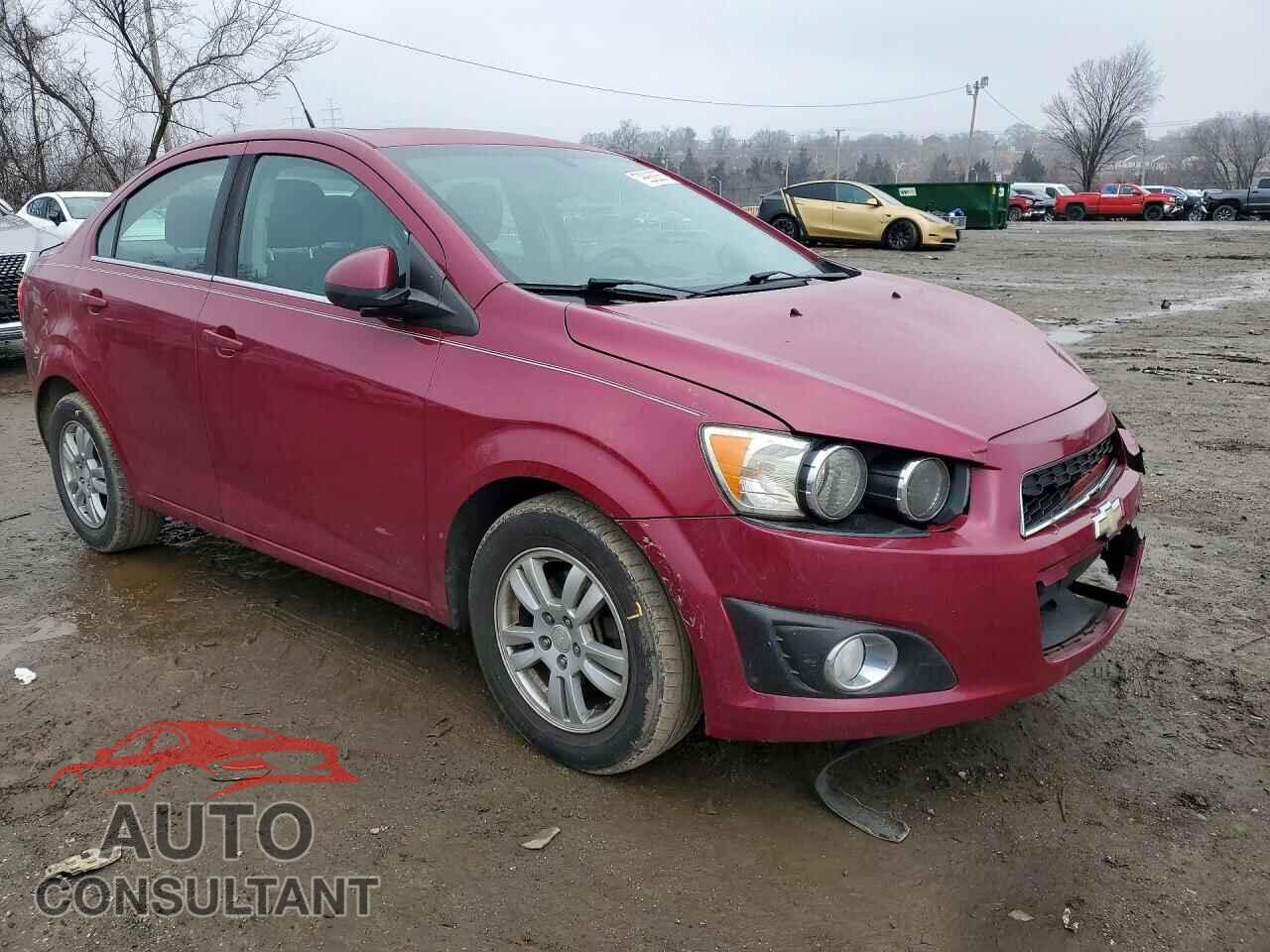 CHEVROLET SONIC 2014 - 1G1JC5SG4E4127295
