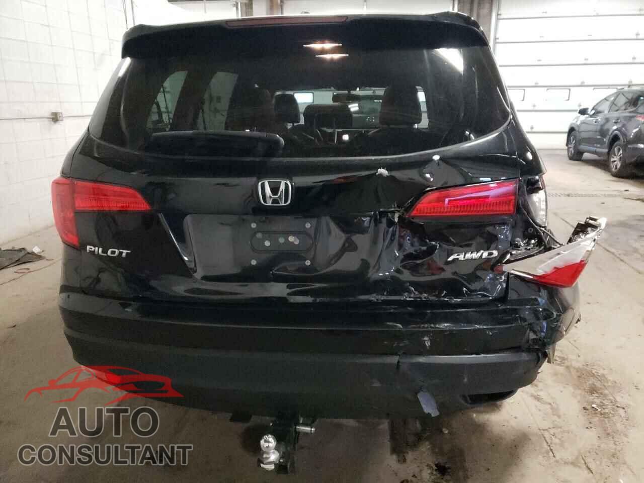 HONDA PILOT 2017 - 5FNYF6H5XHB032777