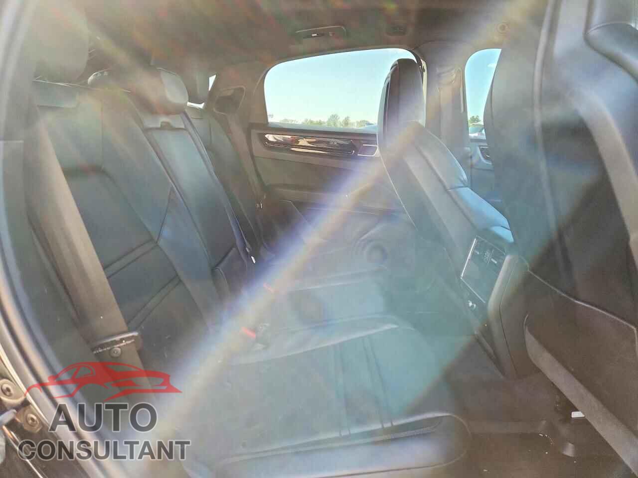 PORSCHE CAYENNE 2020 - WP1BA2AY8LDA46452
