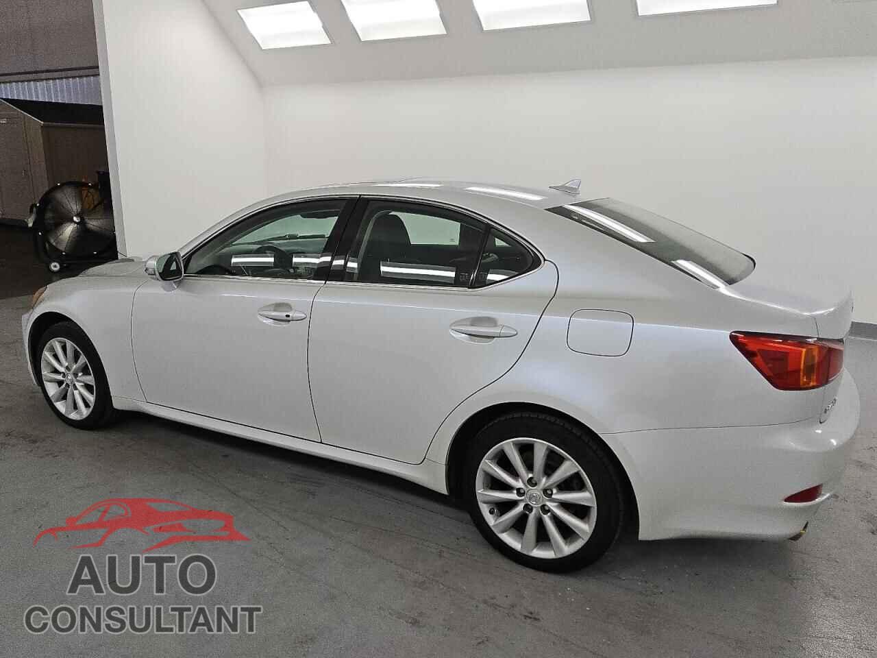 LEXUS IS 2009 - JTHCK262395034752
