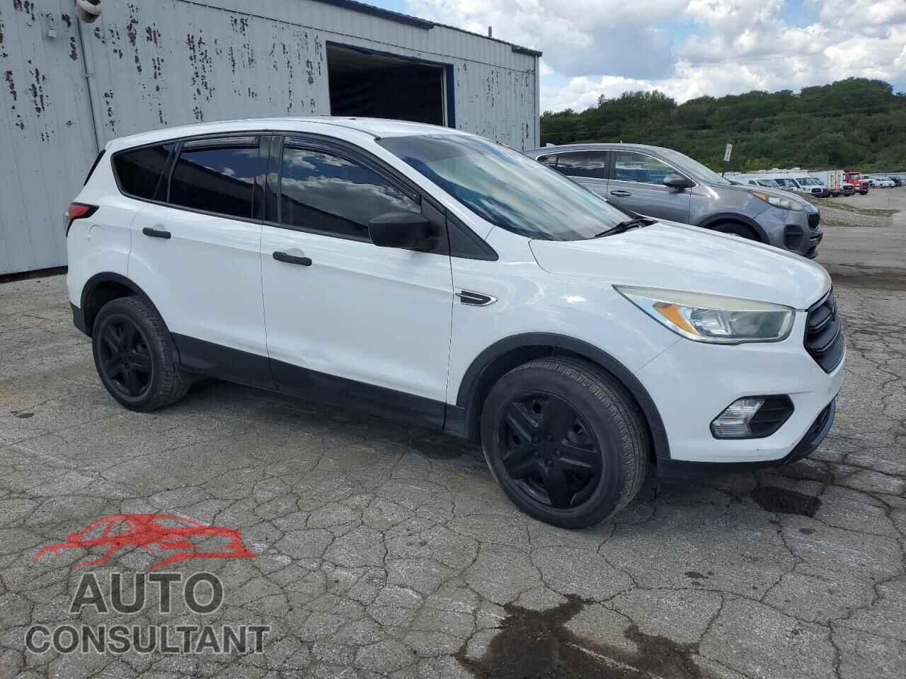 FORD ESCAPE 2017 - 1FMCU0F71HUD44393