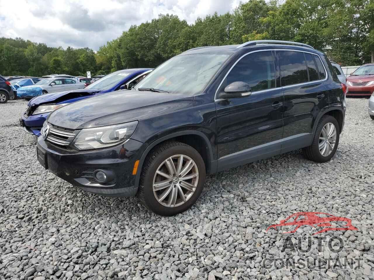VOLKSWAGEN TIGUAN 2016 - WVGAV7AX5GW588460