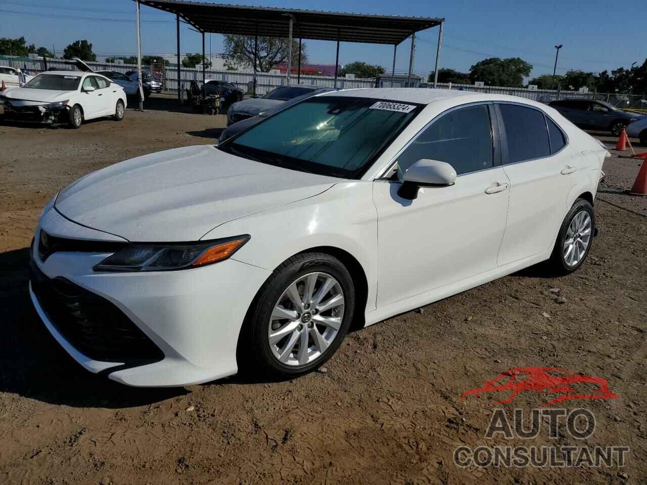 TOYOTA CAMRY 2018 - JTNB11HK5J3049594