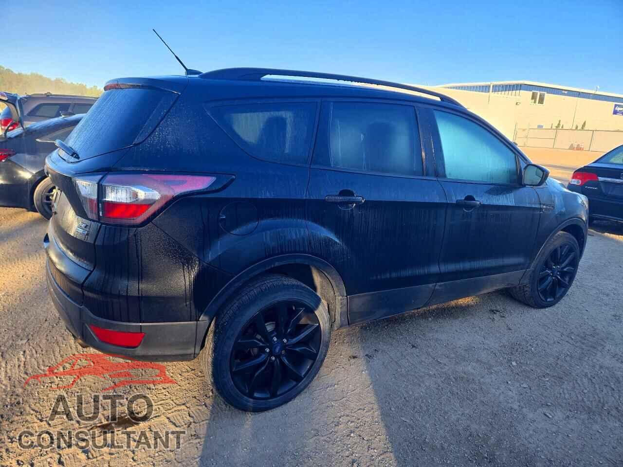 FORD ESCAPE 2017 - 1FMCU9GD9HUD63072