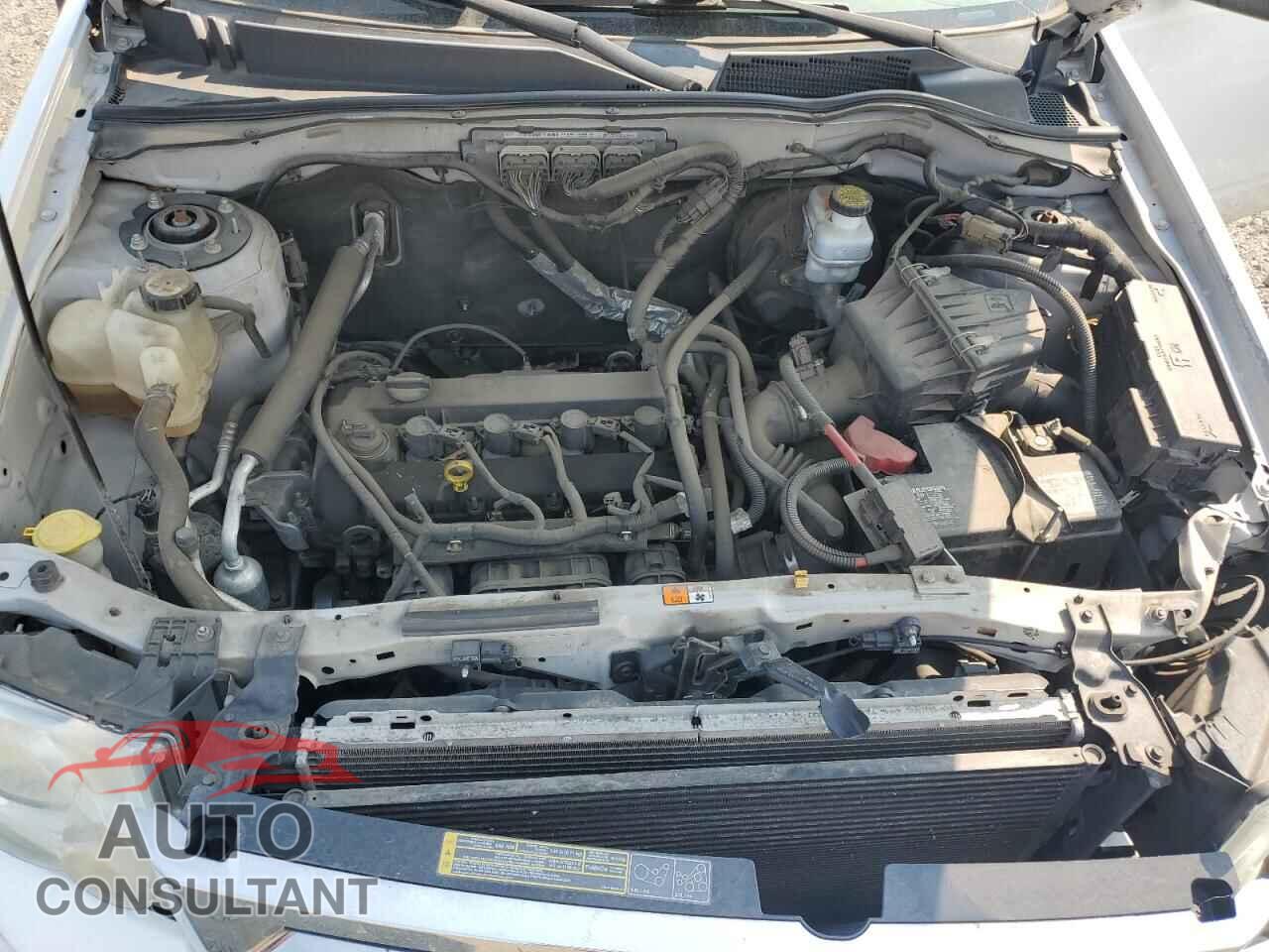 FORD ESCAPE 2010 - 1FMCU9D76AKB44022