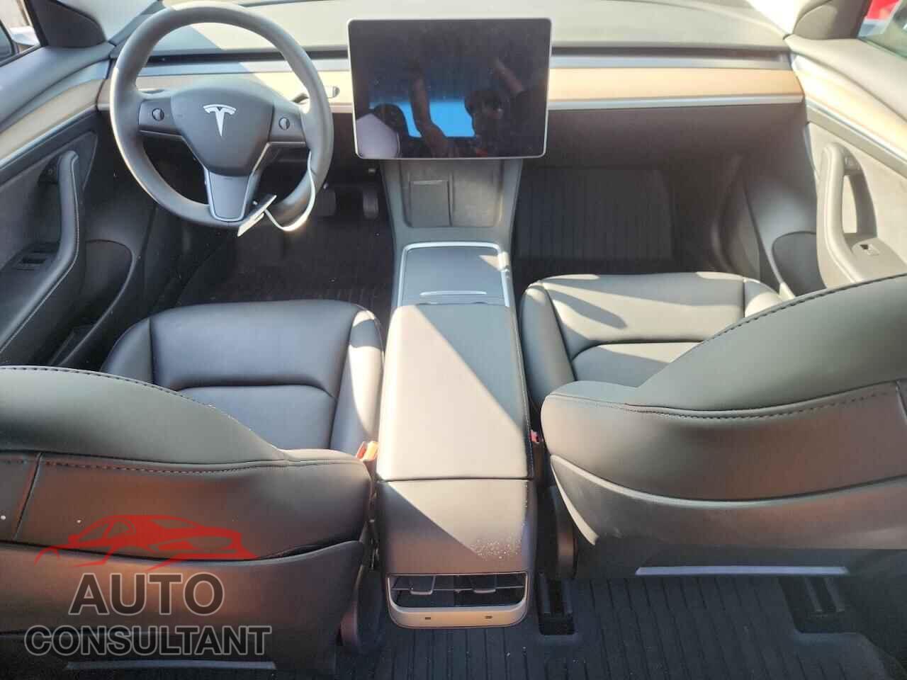 TESLA MODEL 3 2021 - 5YJ3E1EA1MF031755