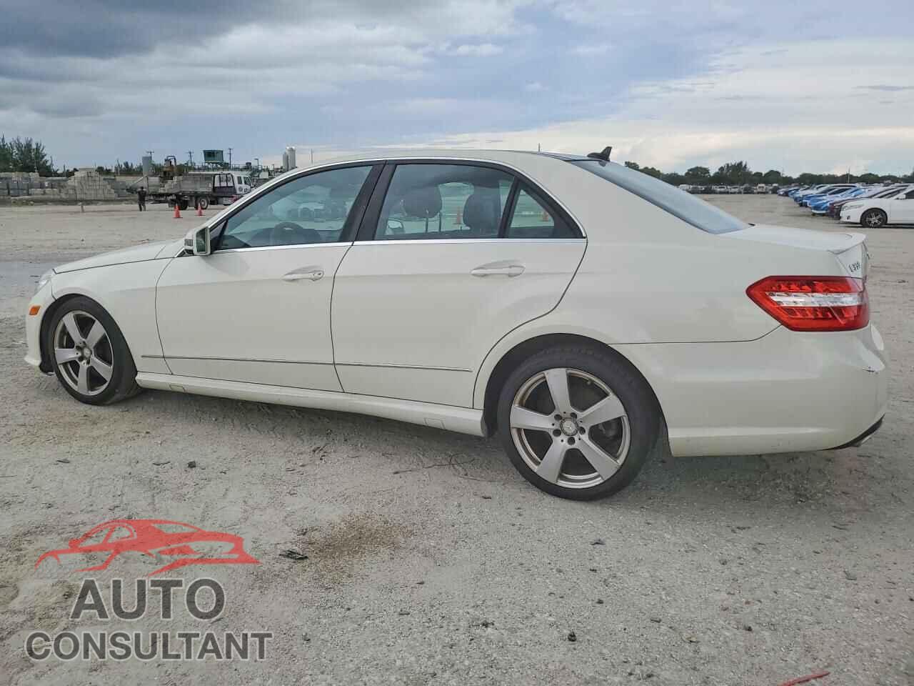 MERCEDES-BENZ E-CLASS 2011 - WDDHF5GB5BA353374