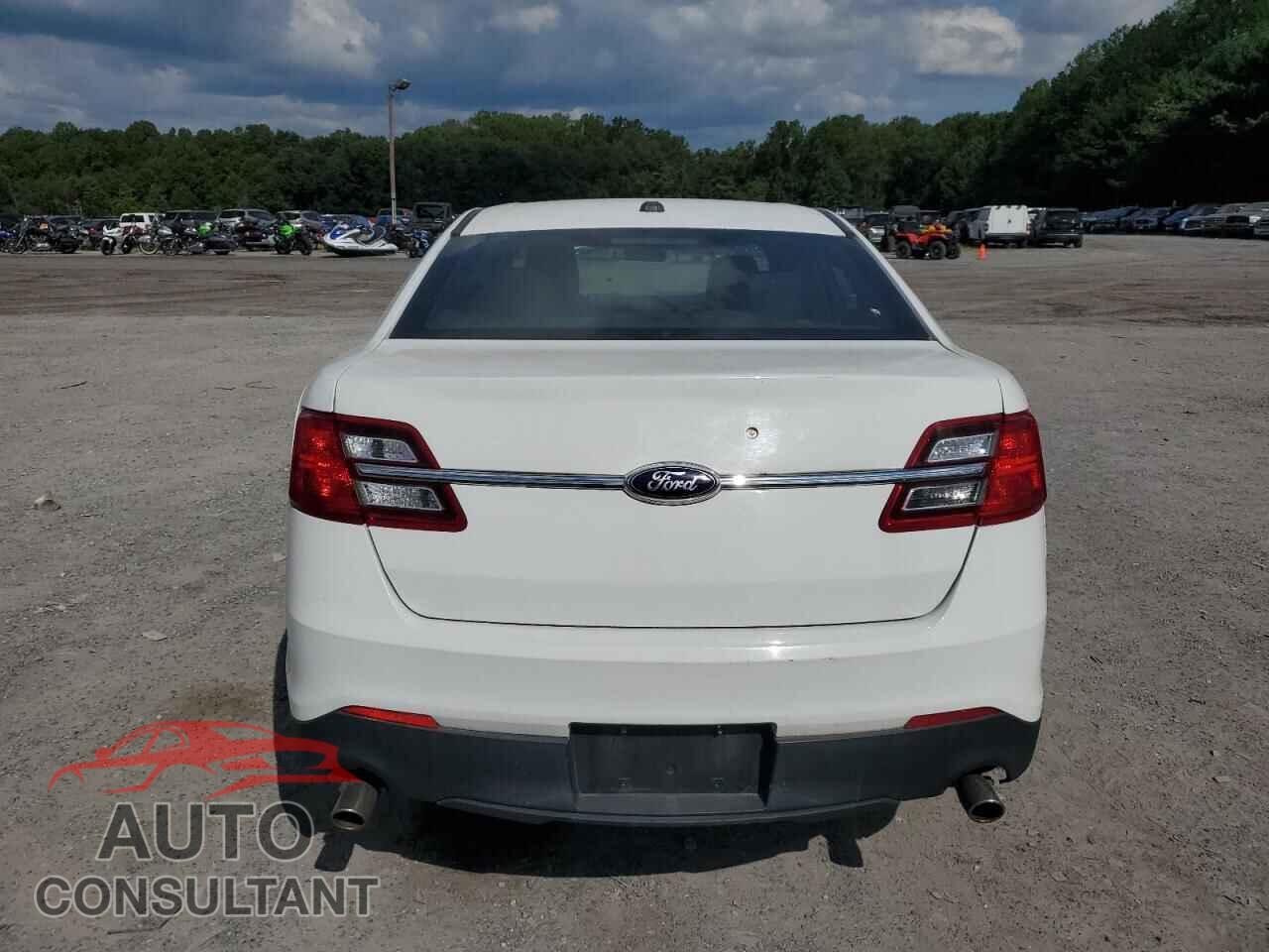 FORD TAURUS 2015 - 1FAHP2L88FG137950