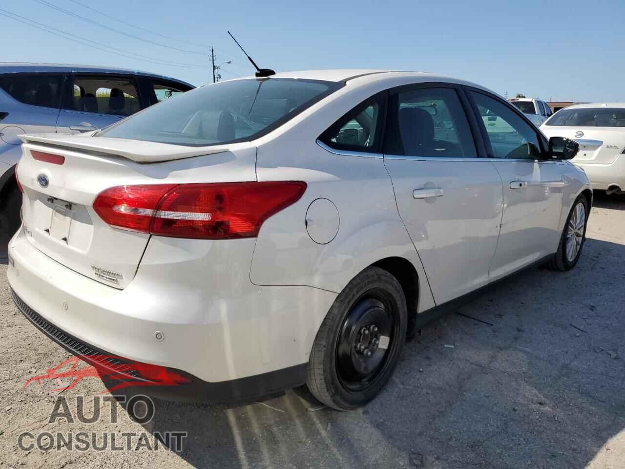 FORD FOCUS 2015 - 1FADP3J29FL323023