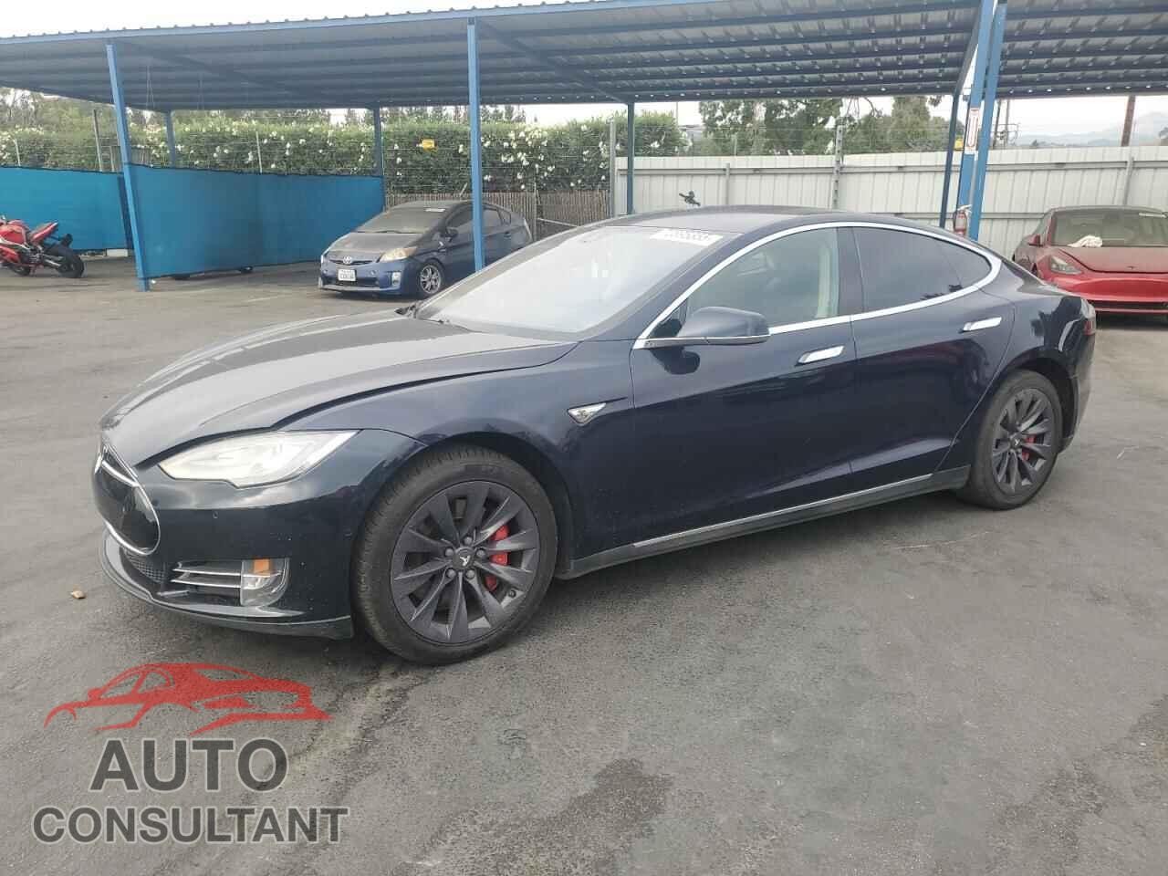 TESLA MODEL S 2014 - 5YJSA1H18EFP52207
