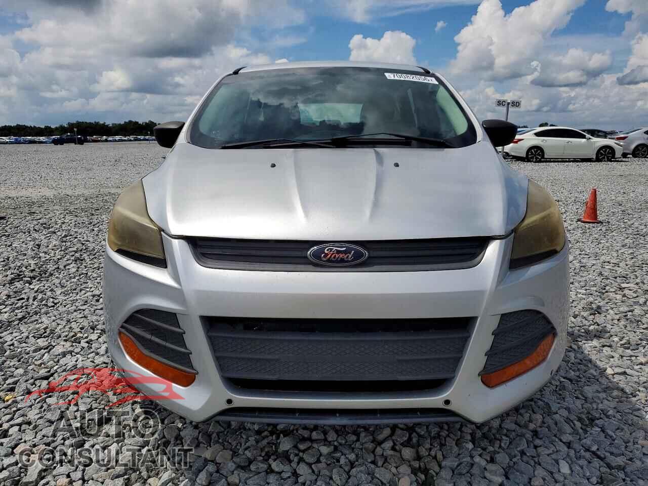 FORD ESCAPE 2013 - 1FMCU0F76DUC98912