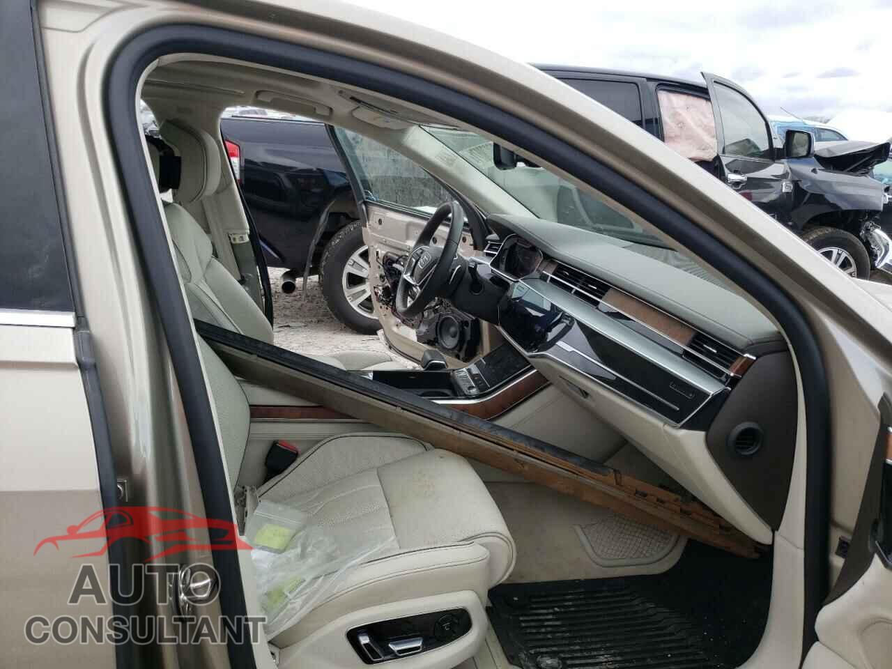 AUDI A8 2019 - WAU8DAF89KN018025