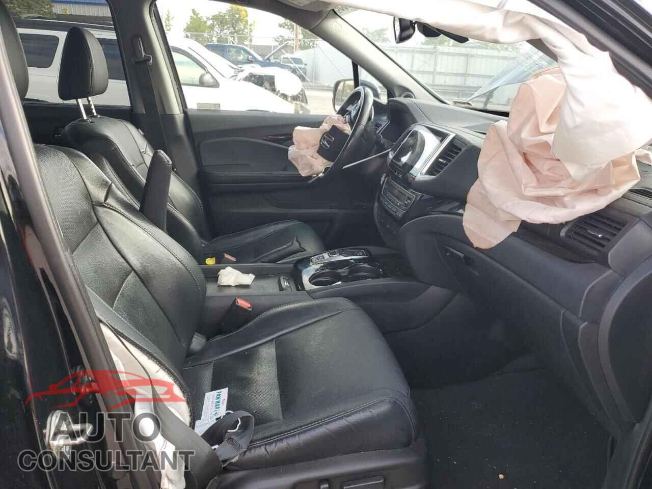 HONDA PILOT 2018 - 5FNYF6H07JB038353