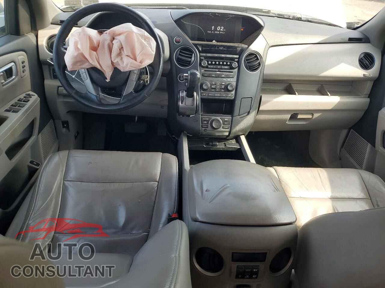 HONDA PILOT 2015 - 5FNYF4H91FB004161