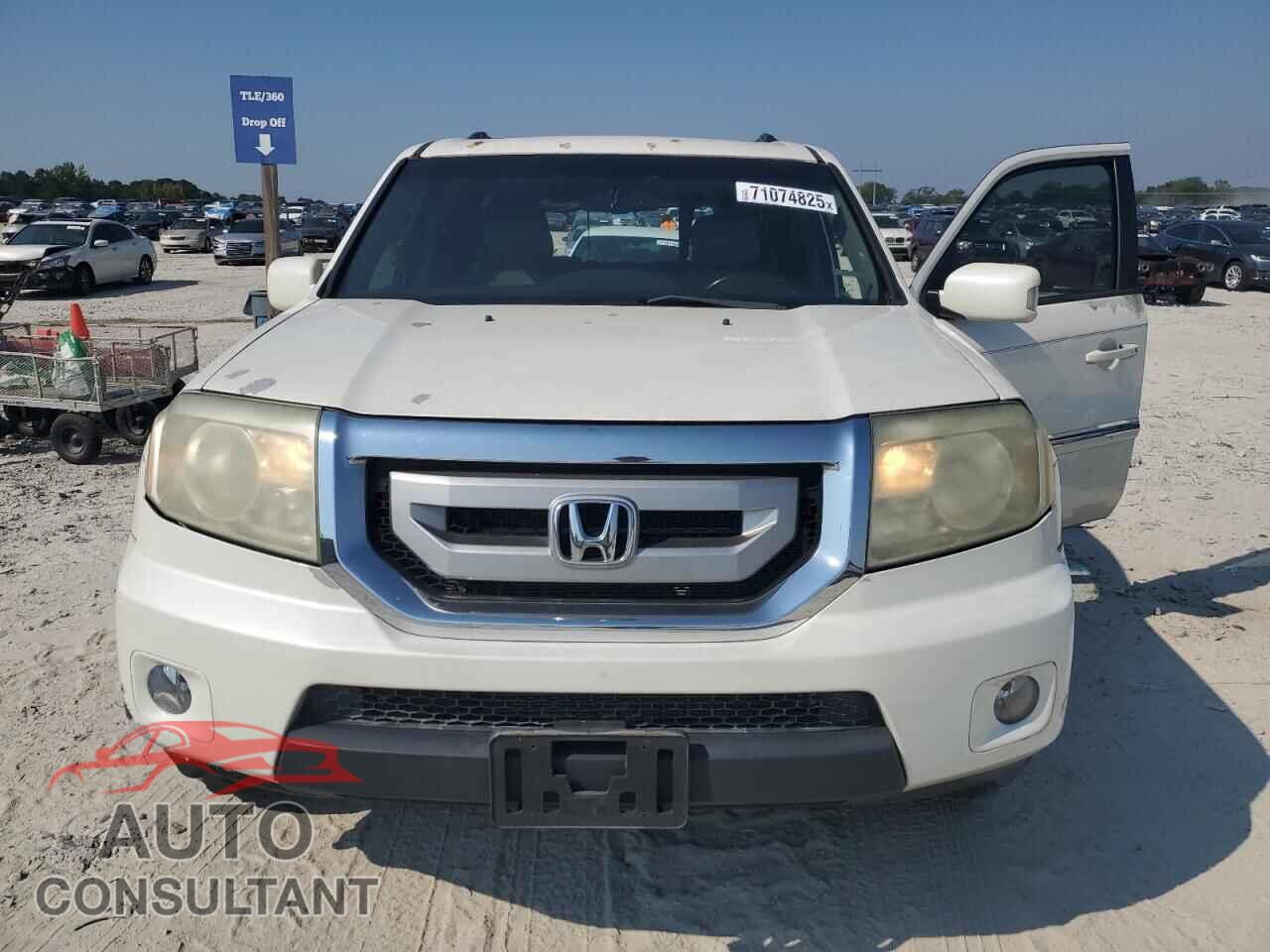 HONDA PILOT 2011 - 5FNYF3H93BB053642