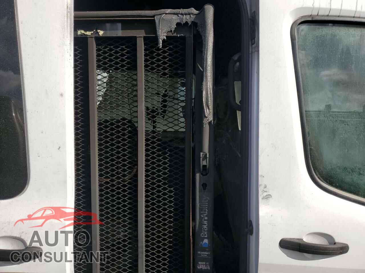FORD TRANSIT 2018 - 1FTYE2CM2JKB06700