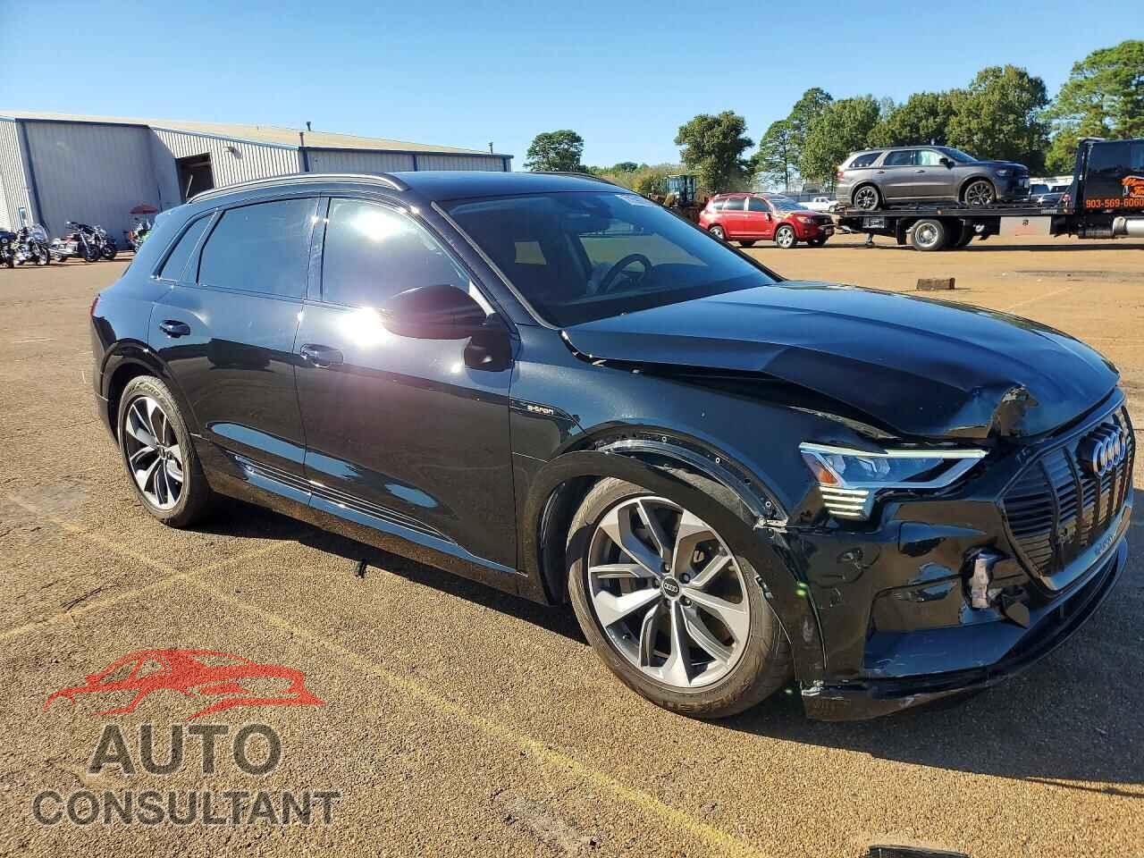 AUDI E-TRON 2021 - WA1LAAGE6MB028990