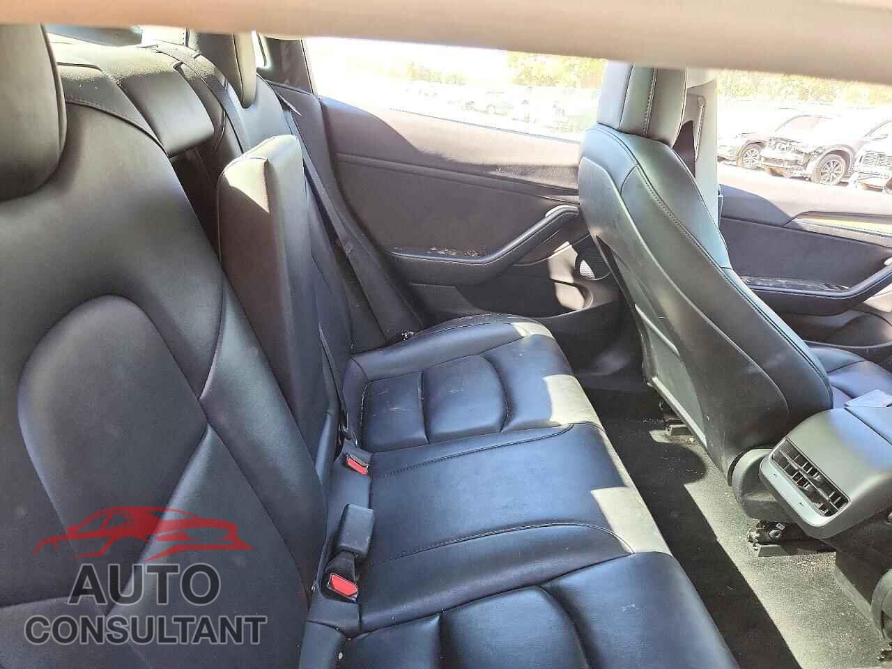 TESLA MODEL 3 2022 - 5YJ3E1EA4NF368485