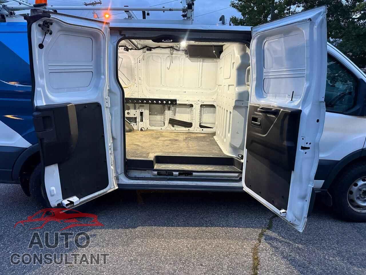FORD TRANSIT 2018 - 1FTYE1ZM1JKB11341