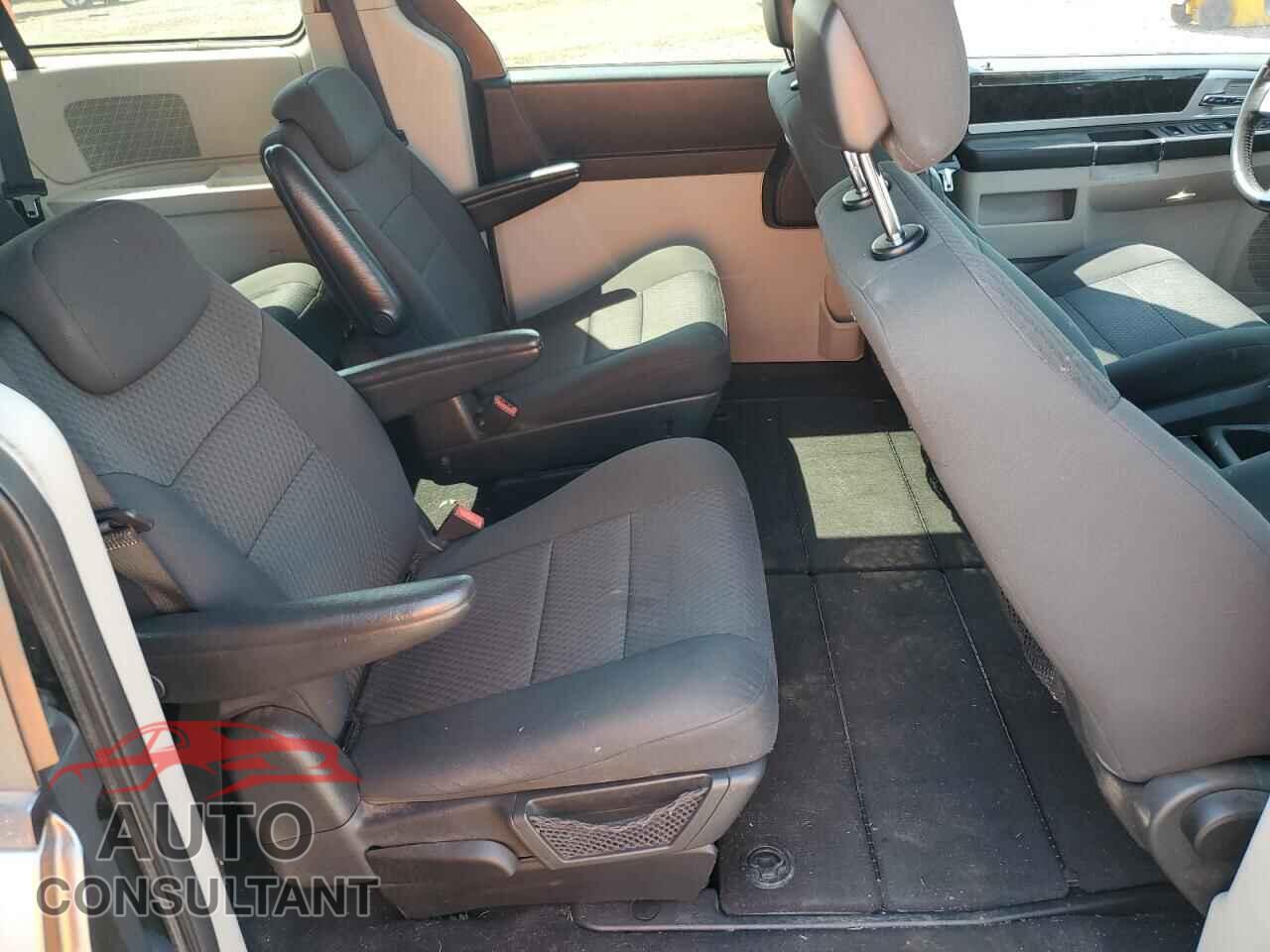 DODGE CARAVAN 2010 - 2D4RN5D11AR467155