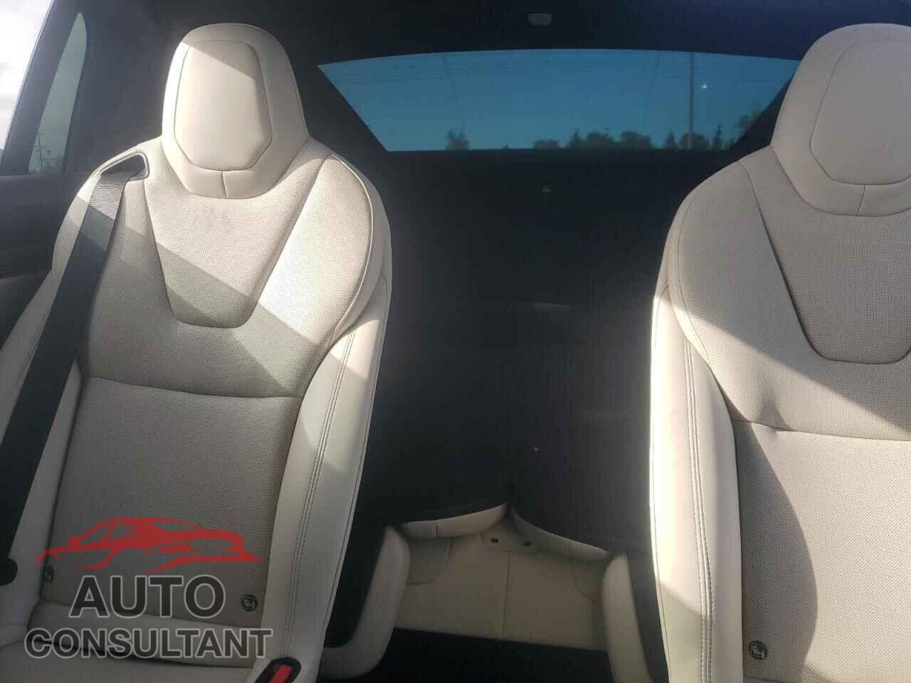 TESLA MODEL X 2023 - 7SAXCBE59PF400272