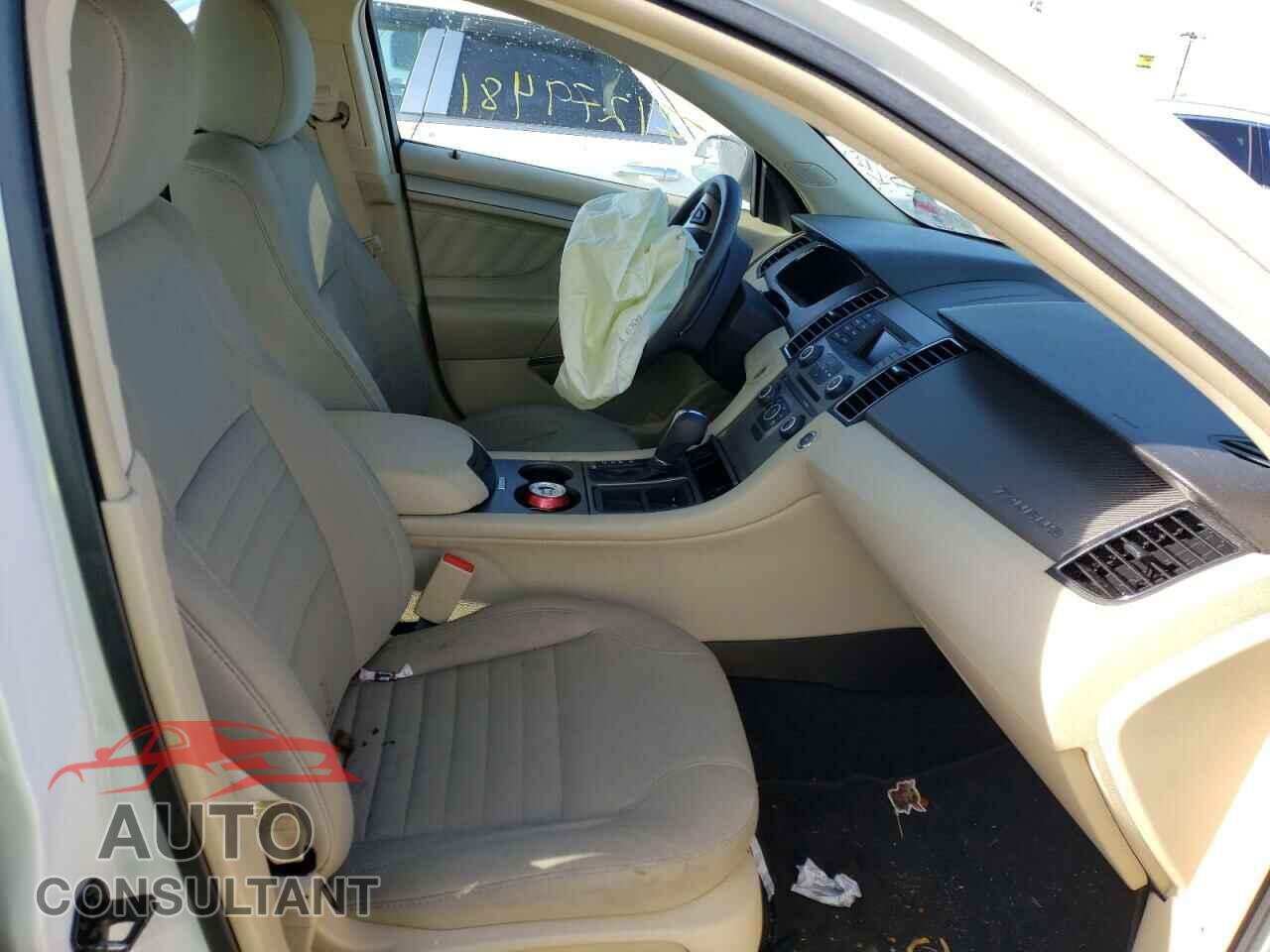 FORD TAURUS 2017 - 1FAHP2D89HG118292