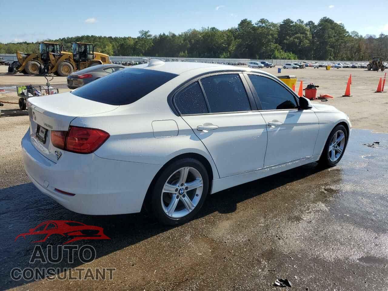 BMW 3 SERIES 2013 - WBA3A5C59DJ461015